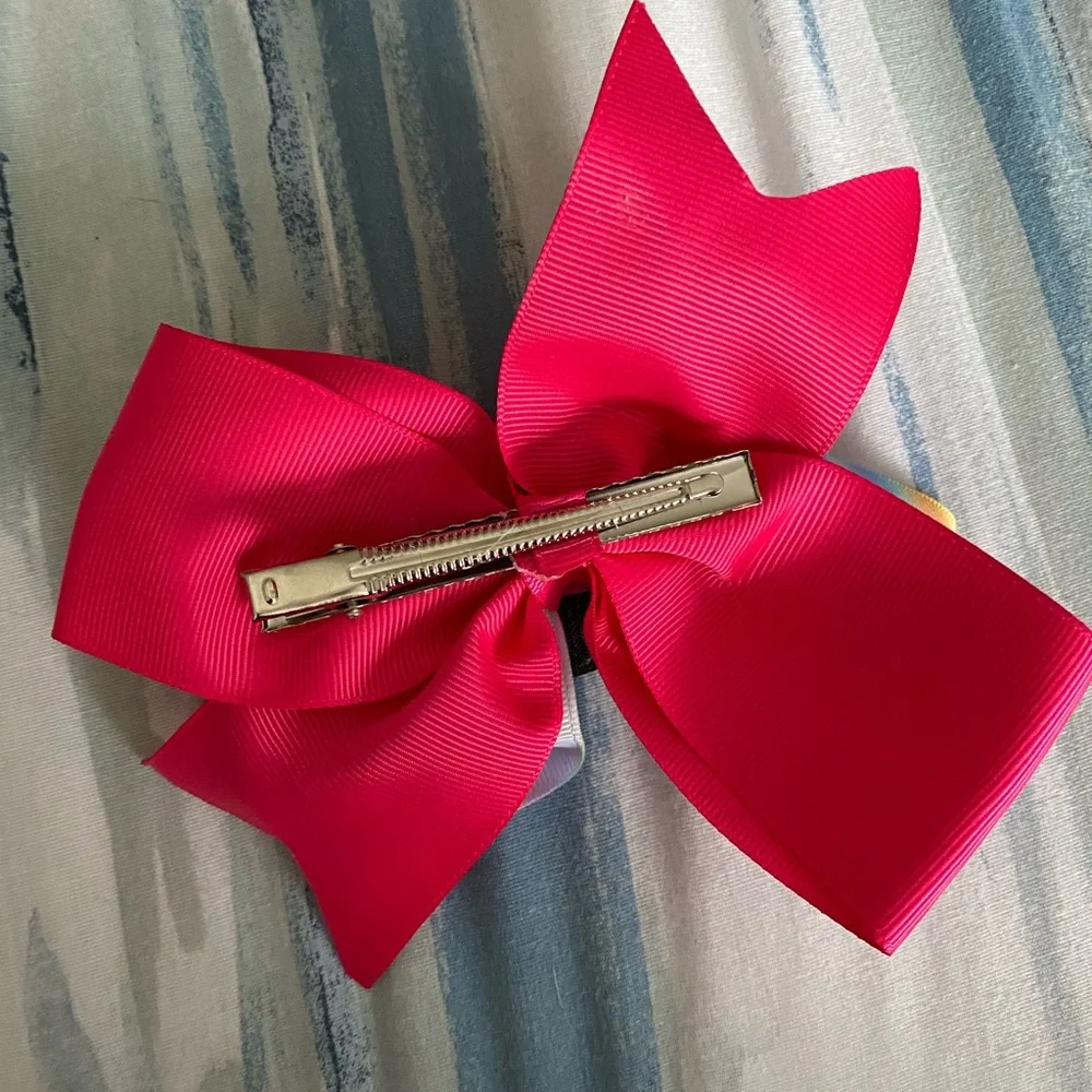 2/$10 Disney’s Mickey Mouse hair bow never worn